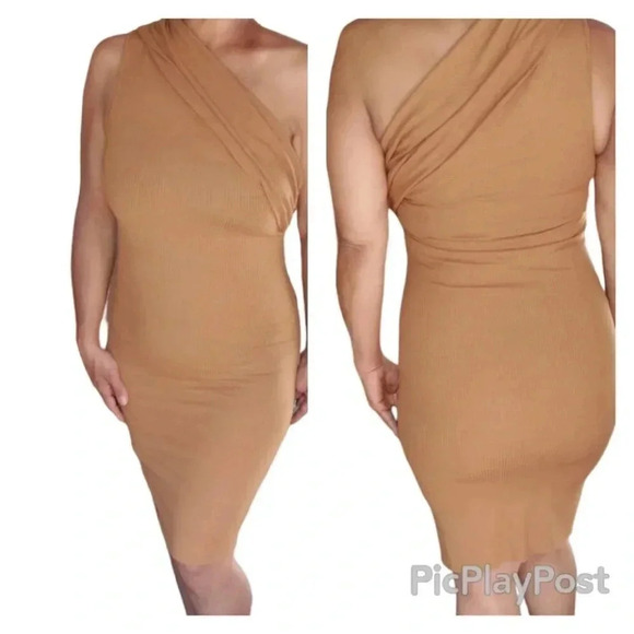 House of Harlow 1960 Dresses & Skirts - House Of Harlow 1960